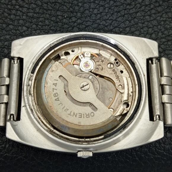 Vintage 1981 Orient Automatic Mens Silver Watch W/daydate & Blue accents - Picture 9 of 10